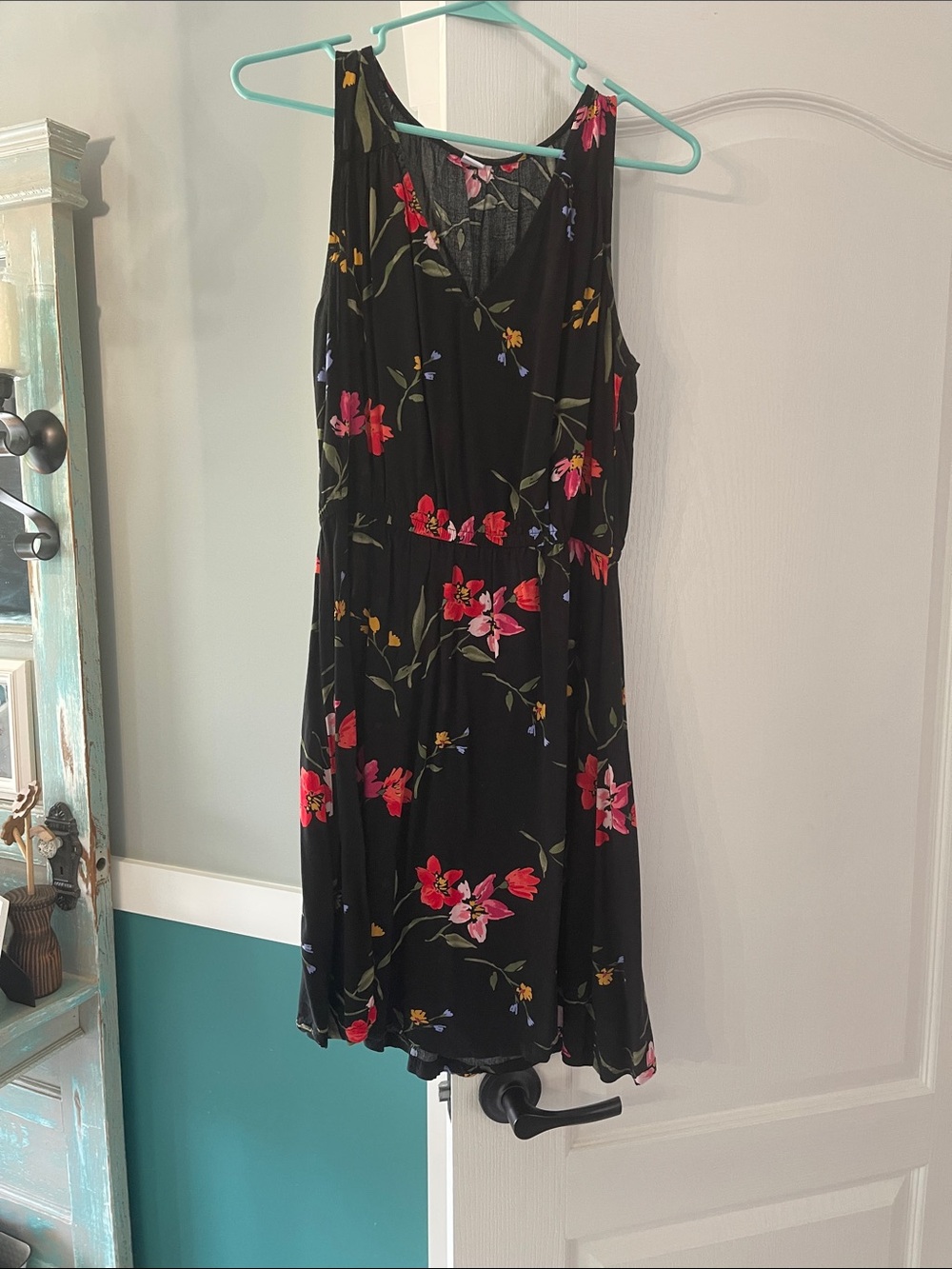 Old Navy Black Sleeveless Mini Dress with Red & Pink Floral Print